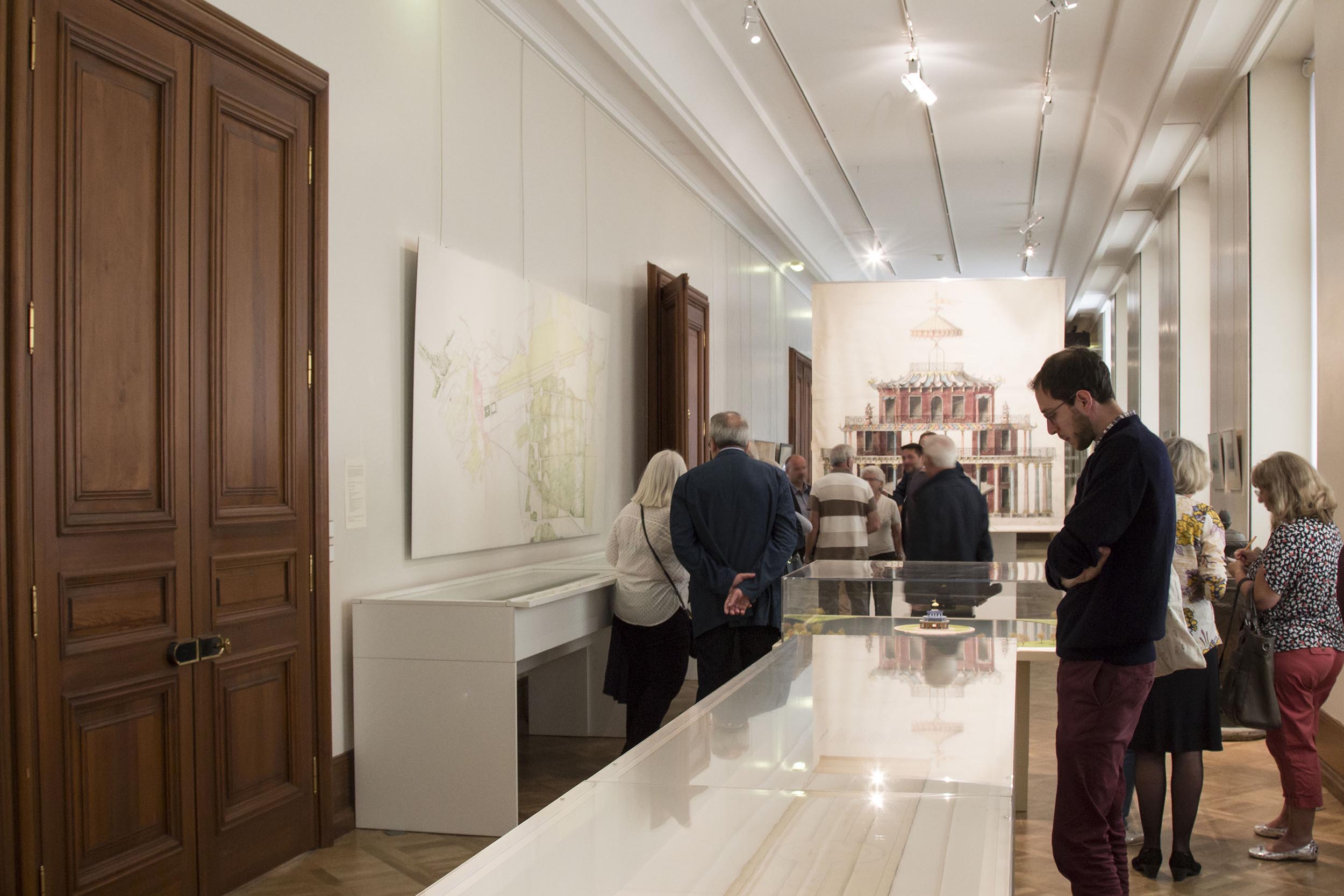 Vernissage de l'exposition, vue d'ensemble de la galerie du Château des Rohan de Saverne